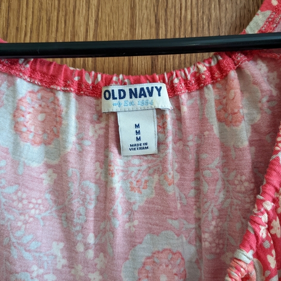 Old Navy top - women size M - Picture 3 of 6